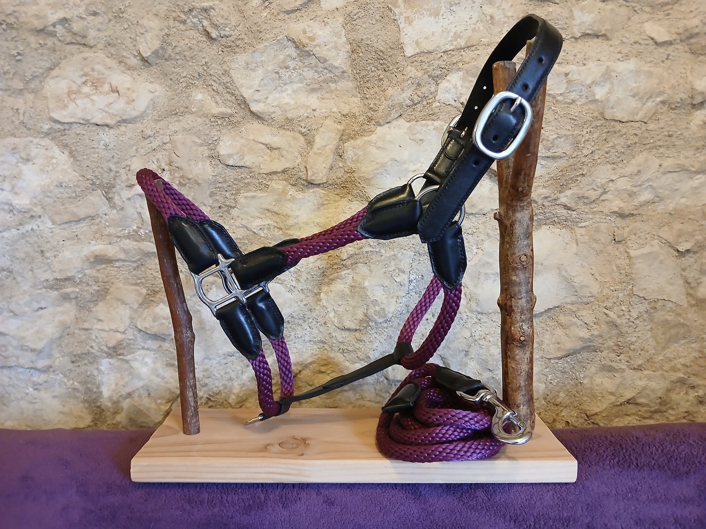 Licol en corde bordeaux avec embouts cuir noir